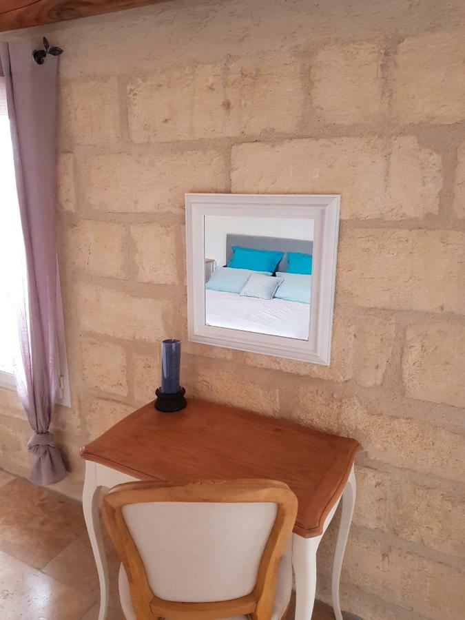 Le Mas De Guiguite Mézoargues Exteriör bild